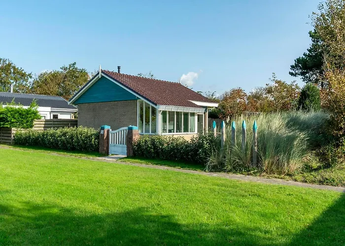 Garnekuul 90 With Garden, Callanstoog Tatil Evi